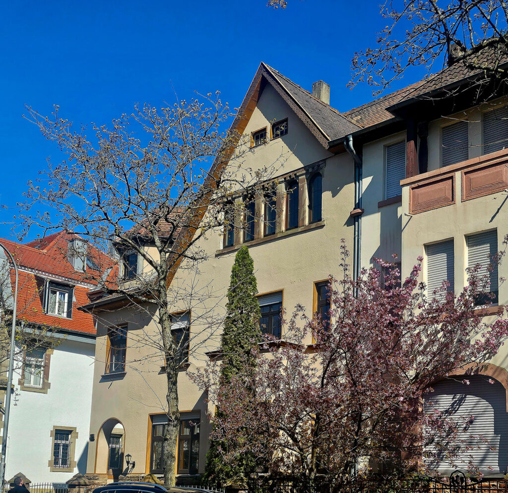 Aktuelle Außenansicht der historischen Altstadtvilla am Staden in Saarbrücken. K1 Bauprojekt.de